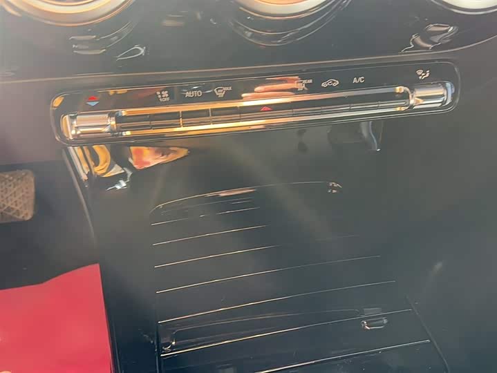 Фото 15 - Mercedes-Benz A-Class