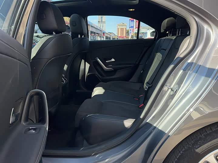 Фото 7 - Mercedes-Benz A-Class