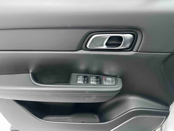 Фото 18 - LiXiang One