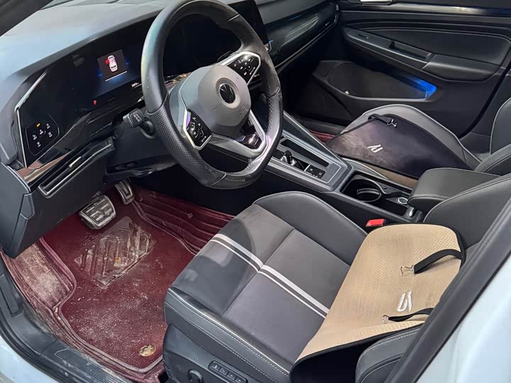 Фото 4 - Volkswagen Golf