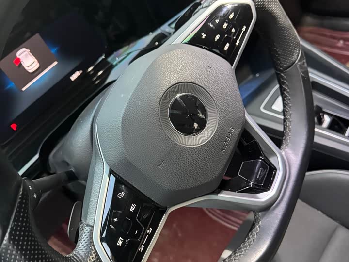 Фото 5 - Volkswagen Golf