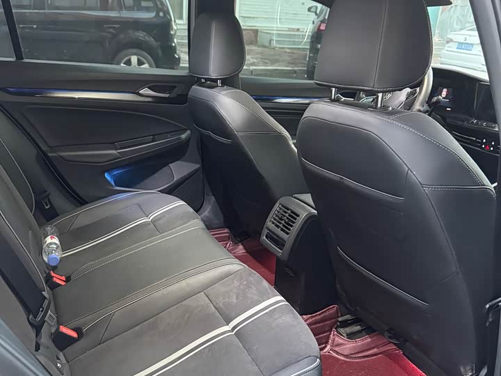 Фото 9 - Volkswagen Golf