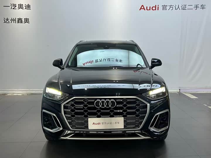 Фото 1 - Audi Q5L