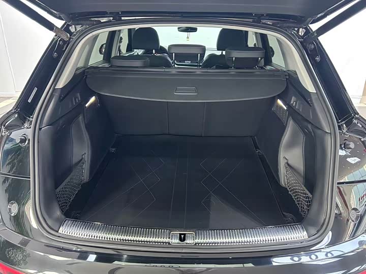 Фото 9 - Audi Q5L