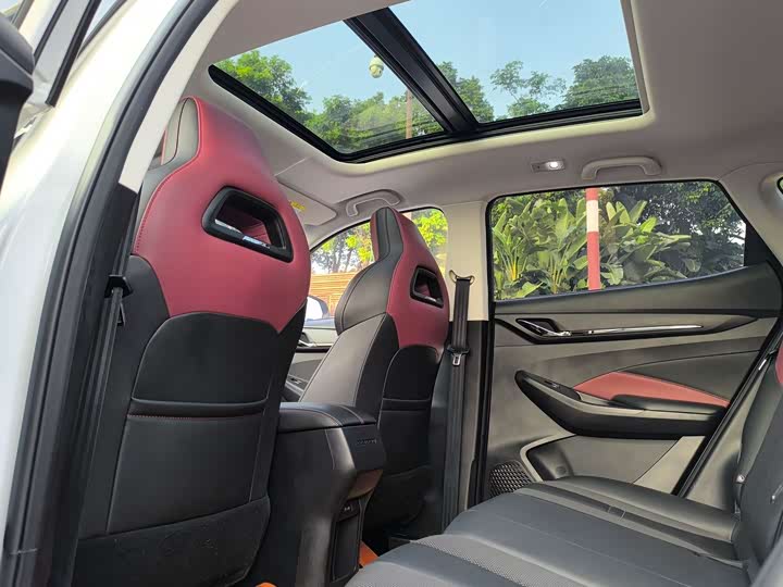 Фото 13 - Changan Oshan X5