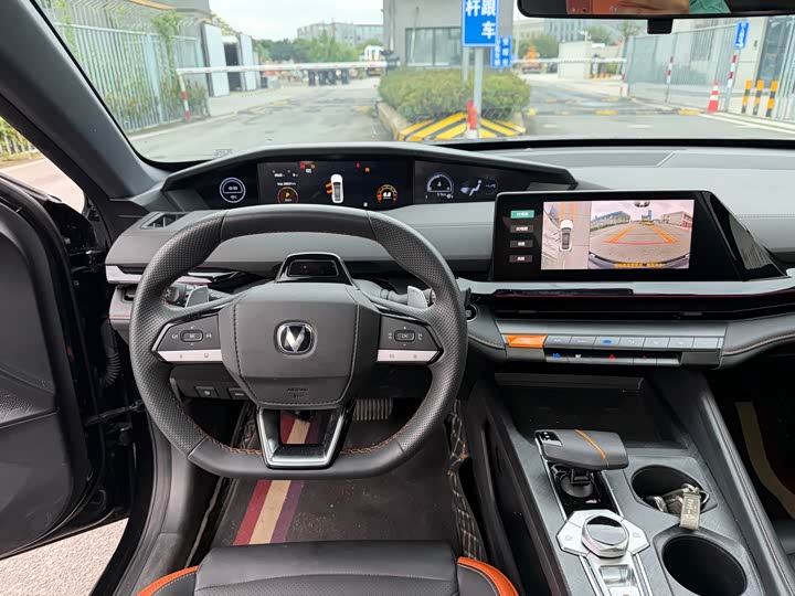 Фото 5 - Changan UNI-V