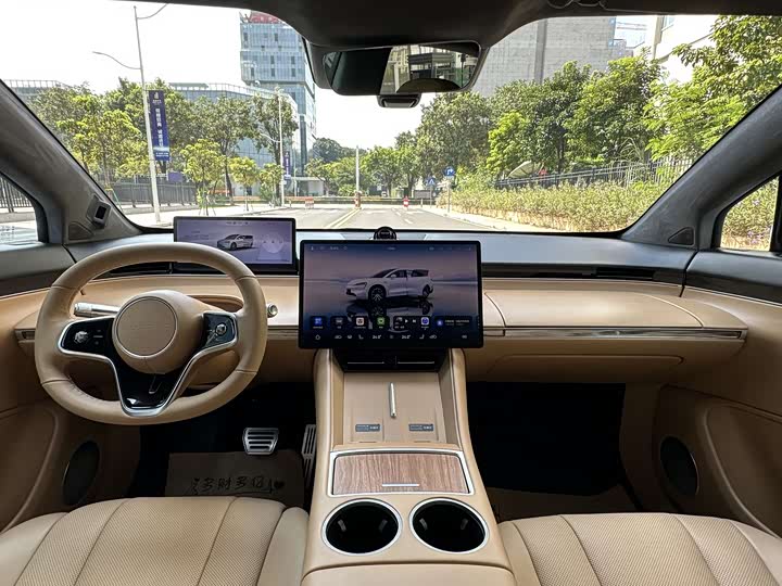 Фото 11 - Luxeed R7