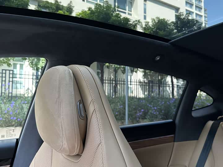 Фото 15 - Luxeed R7