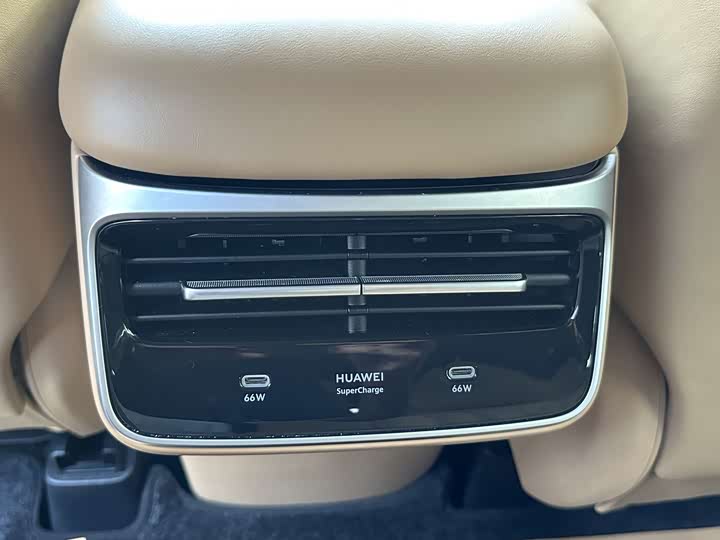 Фото 17 - Luxeed R7