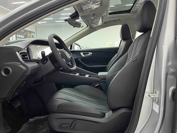 Фото 11 - Roewe D7