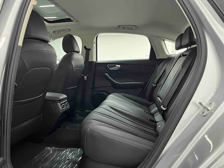 Фото 13 - Roewe D7