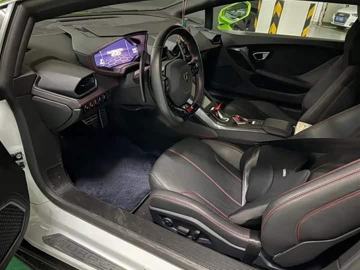 Фото 11 - Lamborghini Huracán