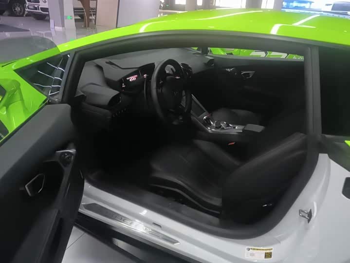 Фото 14 - Lamborghini Huracán