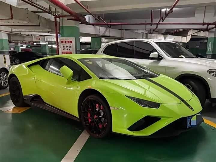 Фото 2 - Lamborghini Huracán