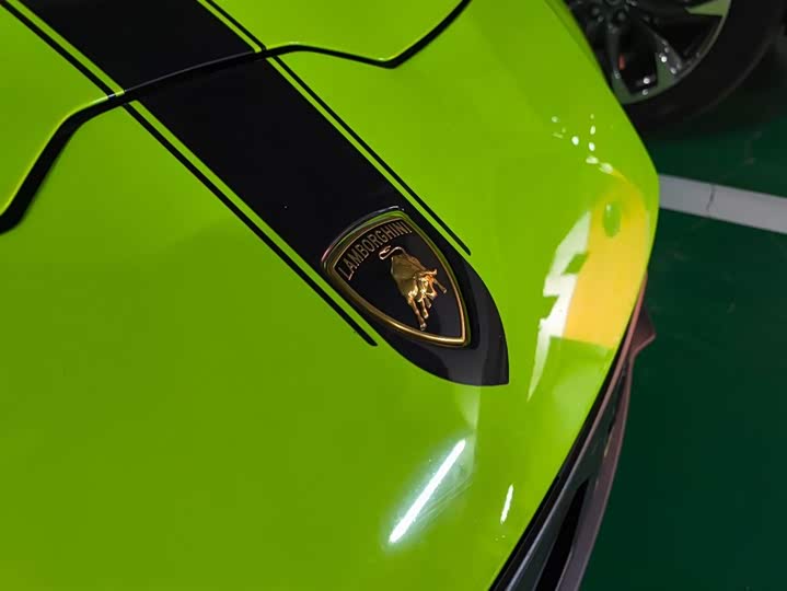 Фото 9 - Lamborghini Huracán