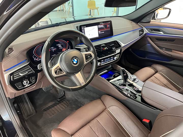 Фото 14 - BMW 5 Series