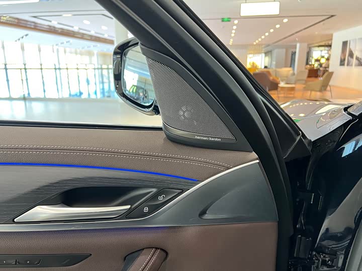 Фото 9 - BMW 5 Series