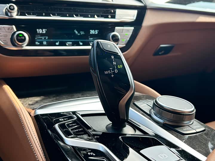 Фото 13 - BMW 6 Series GT