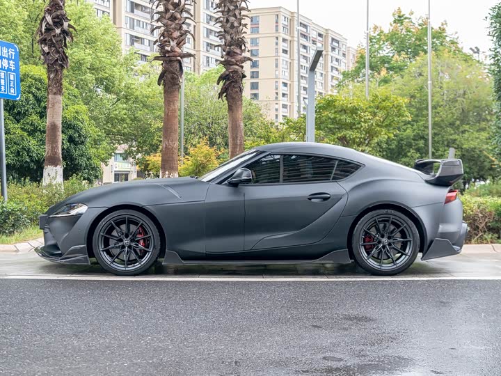 Фото 3 - Toyota Supra