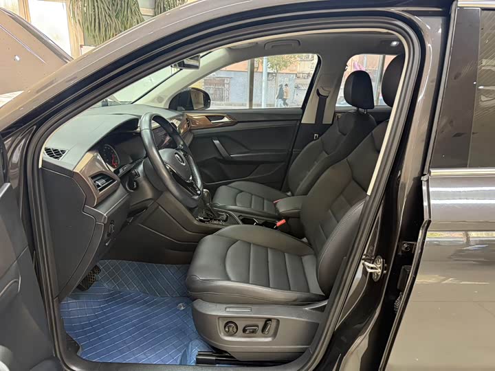 Фото 16 - Volkswagen Tharu