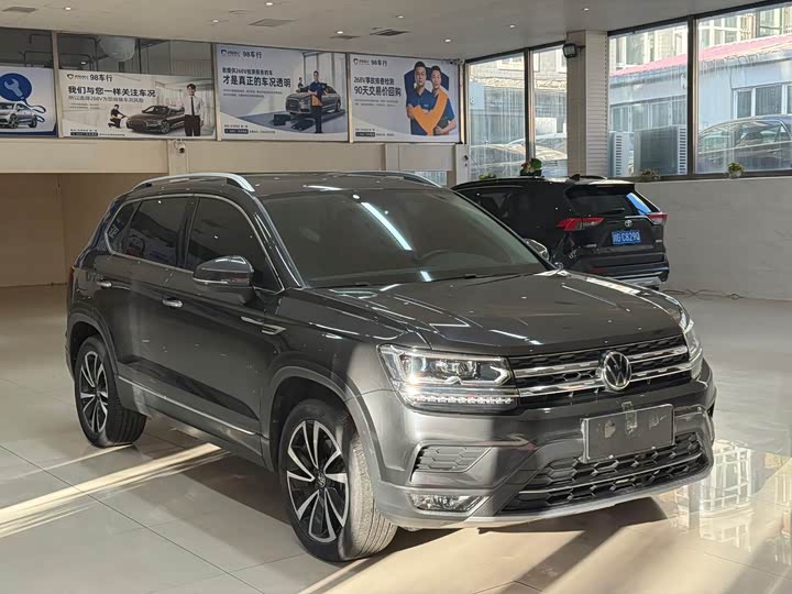 Фото 3 - Volkswagen Tharu