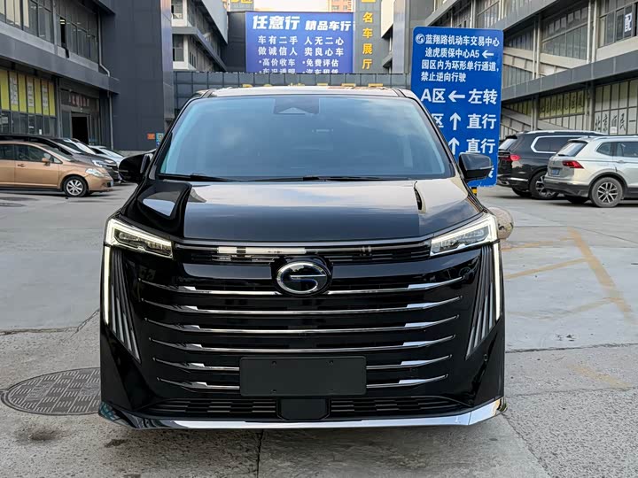 Фото 10 - GAC Trumpchi E9