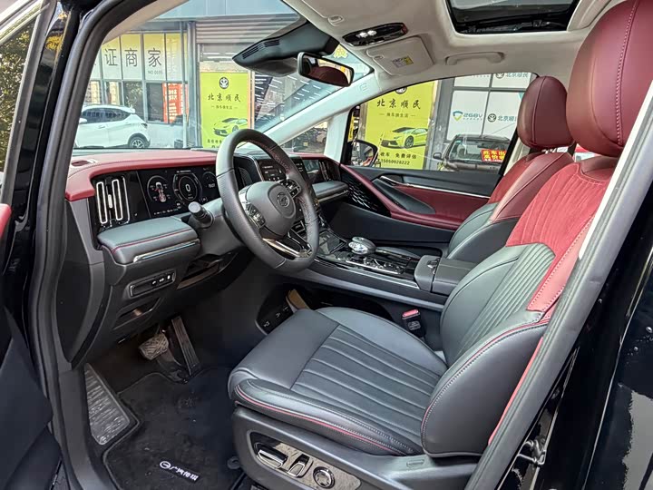 Фото 16 - GAC Trumpchi E9