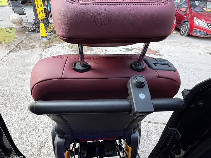 Фото 9 - GAC Trumpchi E9