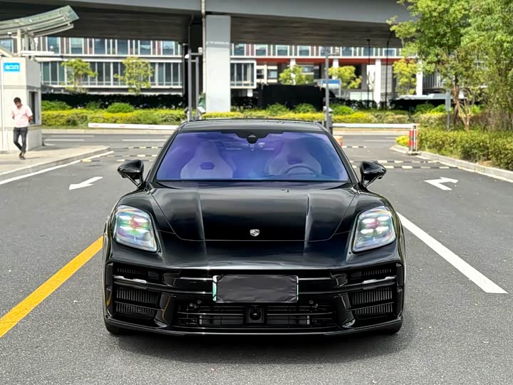 Фото 1 - Porsche Panamera Hybrid