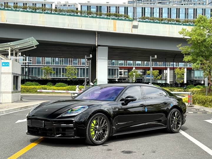 Фото 2 - Porsche Panamera Hybrid