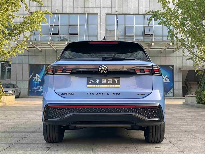 Фото 13 - Volkswagen Tiguan L Pro