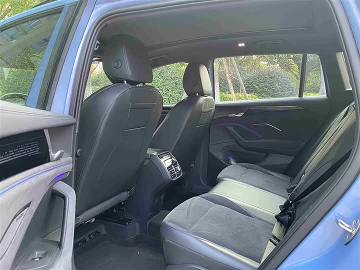 Фото 5 - Volkswagen Tiguan L Pro