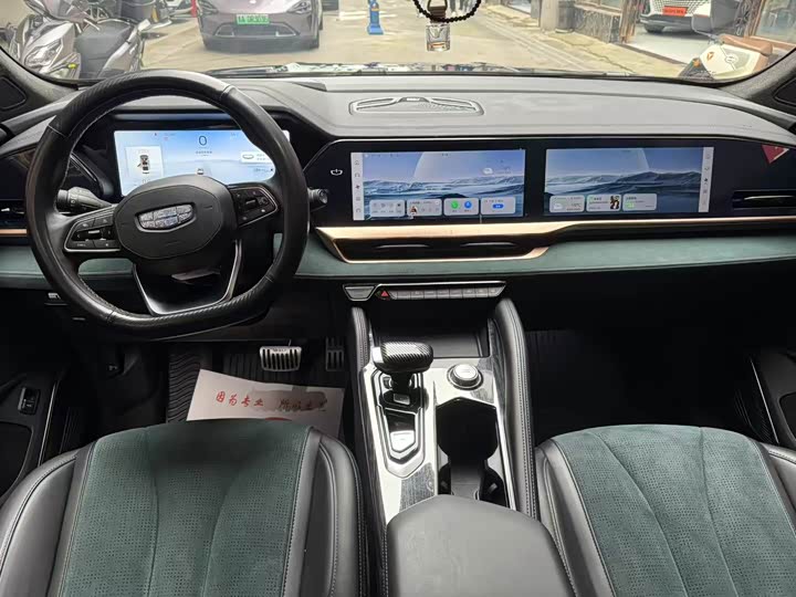 Фото 8 - Geely Monjaro