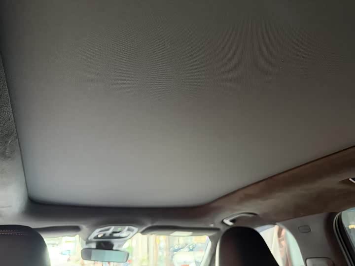 Фото 9 - Geely Monjaro