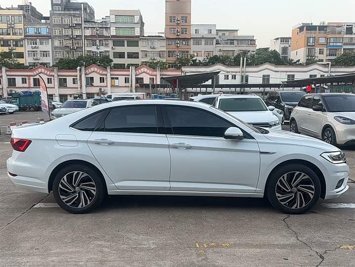 Фото 3 - Volkswagen Sagitar L