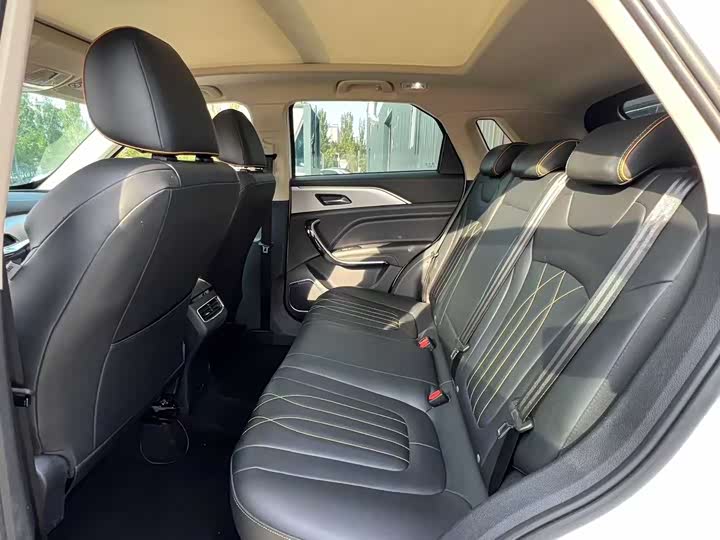 Фото 5 - Bestune T77