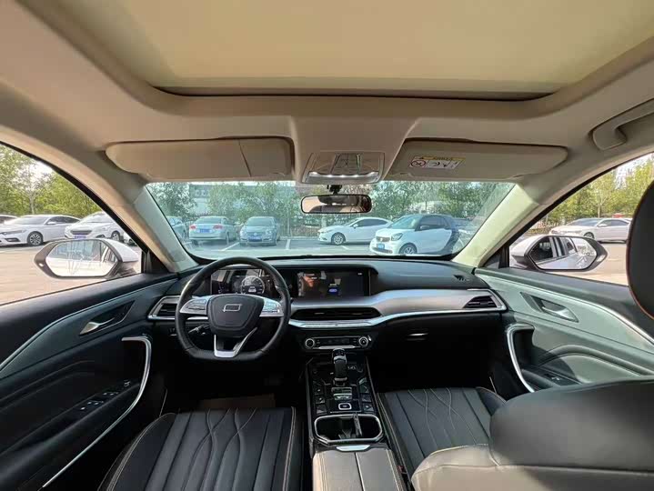 Фото 6 - Bestune T77