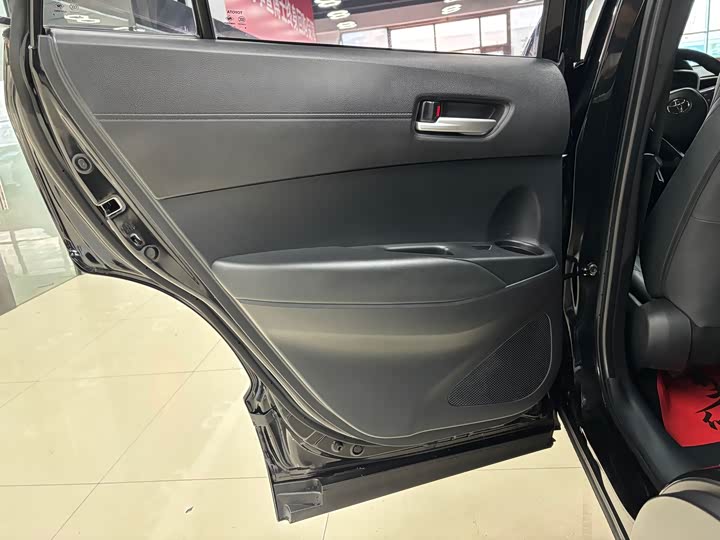 Фото 19 - Toyota Frontlander