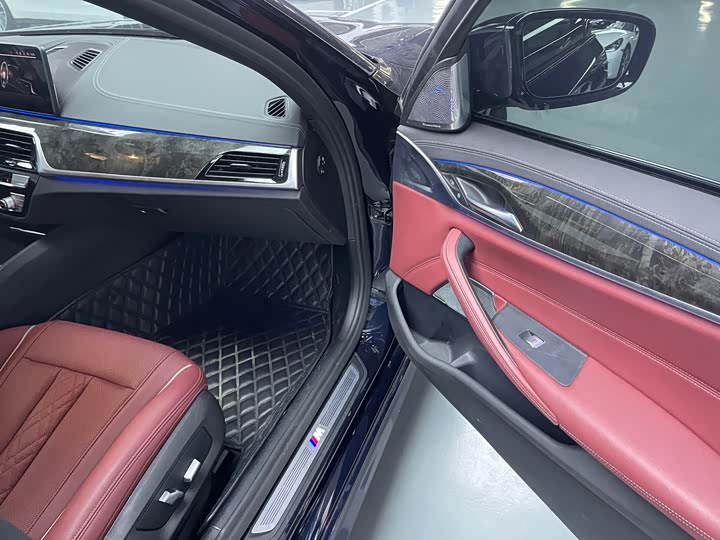 Фото 13 - BMW 5 Series