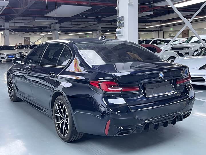 Фото 14 - BMW 5 Series