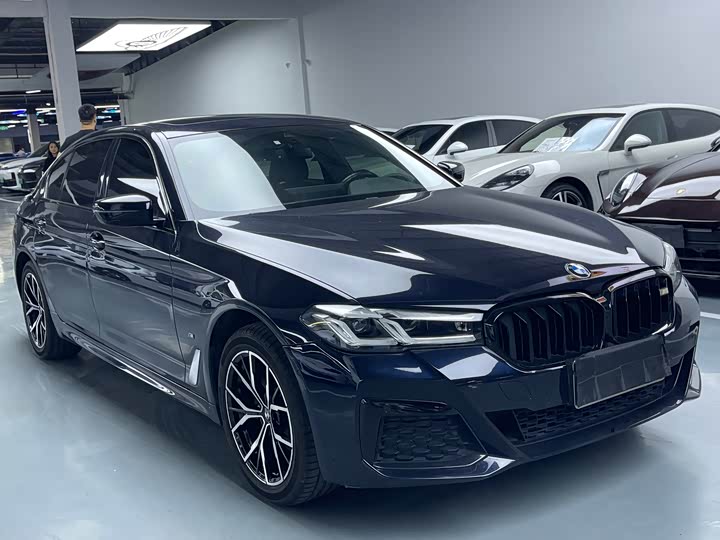 Фото 3 - BMW 5 Series