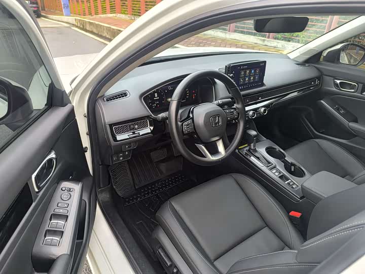 Фото 12 - Honda Civic