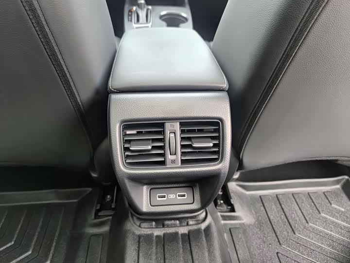 Фото 17 - Honda Civic