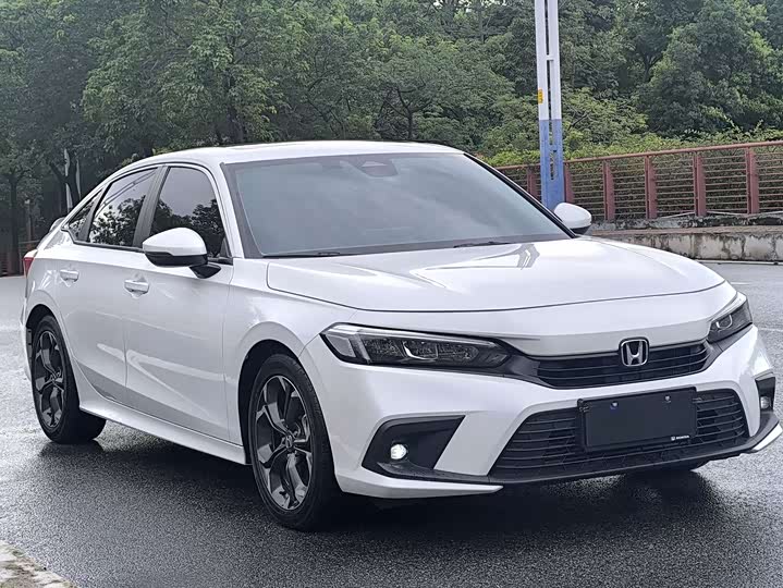 Фото 4 - Honda Civic