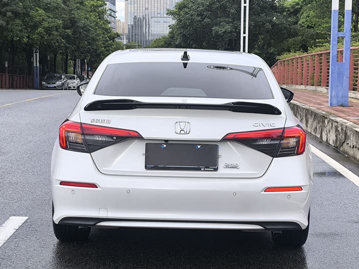 Фото 6 - Honda Civic