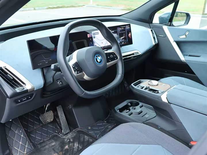 Фото 2 - BMW iX