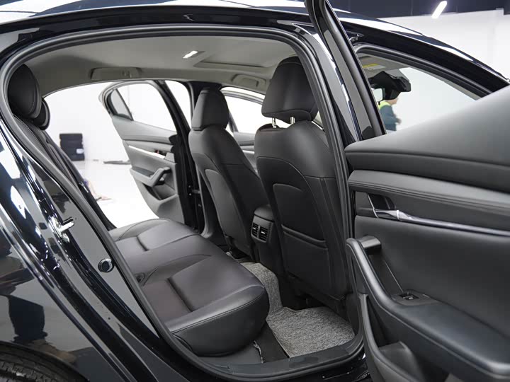 Фото 21 - Mazda 3 (Axela)