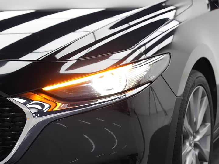 Фото 7 - Mazda 3 (Axela)