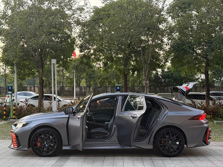 Фото 19 - GAC Trumpchi Empow R