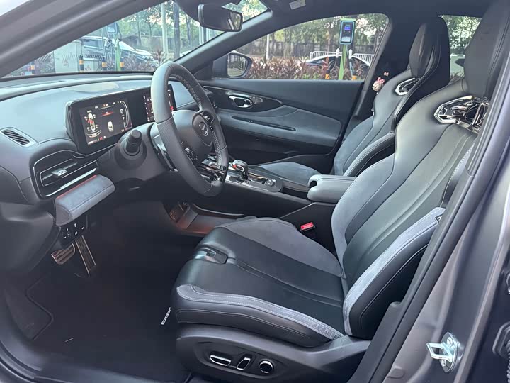 Фото 4 - GAC Trumpchi Empow R